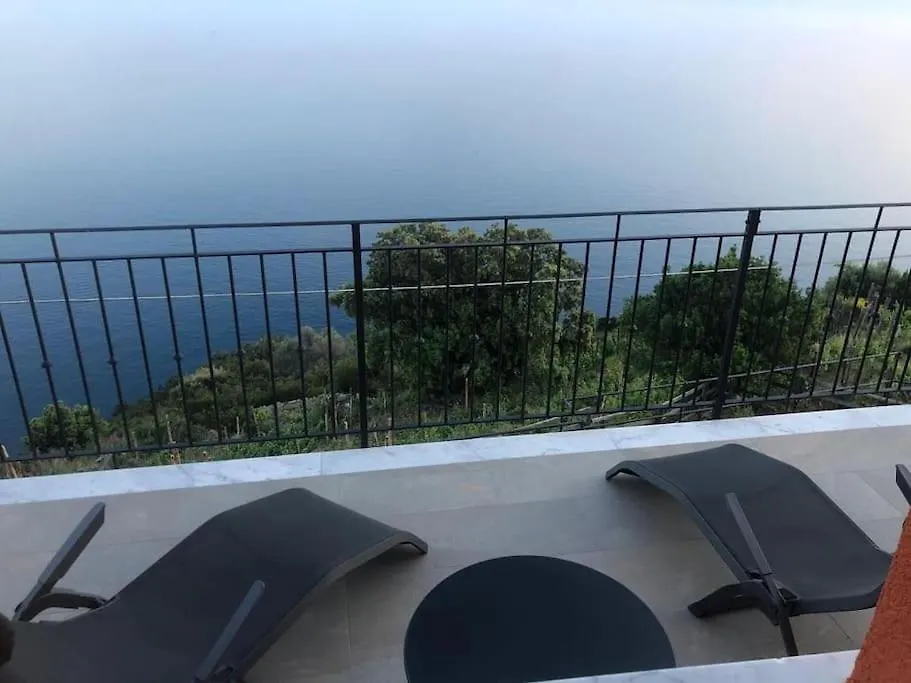 Holiday home Orangehouse Cinque Terre. Private Parking Villa Riomaggiore