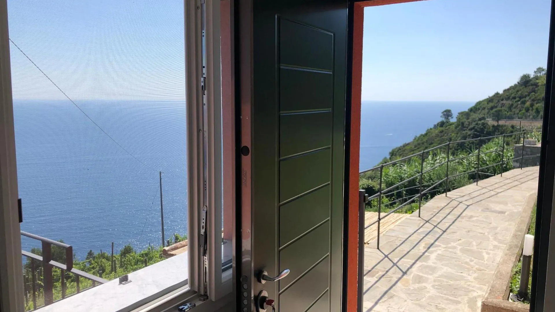 Orangehouse Cinque Terre. Private Parking Villa Riomaggiore 0*,  Italy